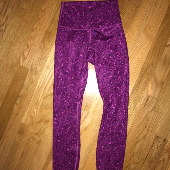 Lululemon leggings - Picture 1 of 2